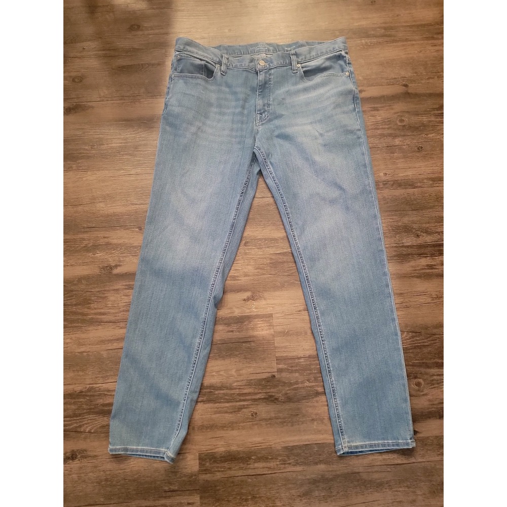 Banana Republic Traveler Jeans Mens 38x32 Slim Fit Light Wash Blue Denim Pants